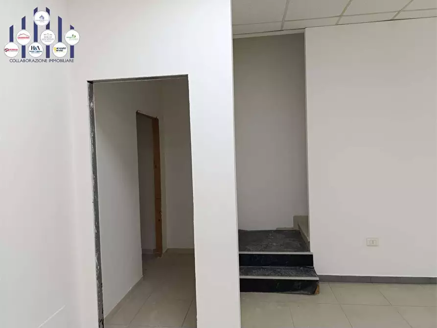 Immagine 19 di Negozio in vendita  a Siracusa