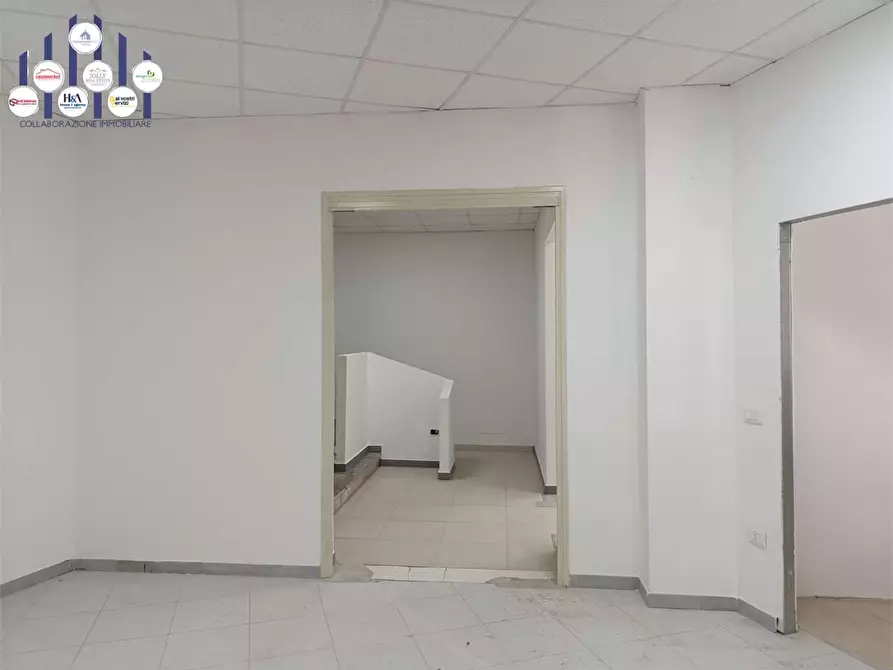 Immagine 24 di Negozio in vendita  a Siracusa