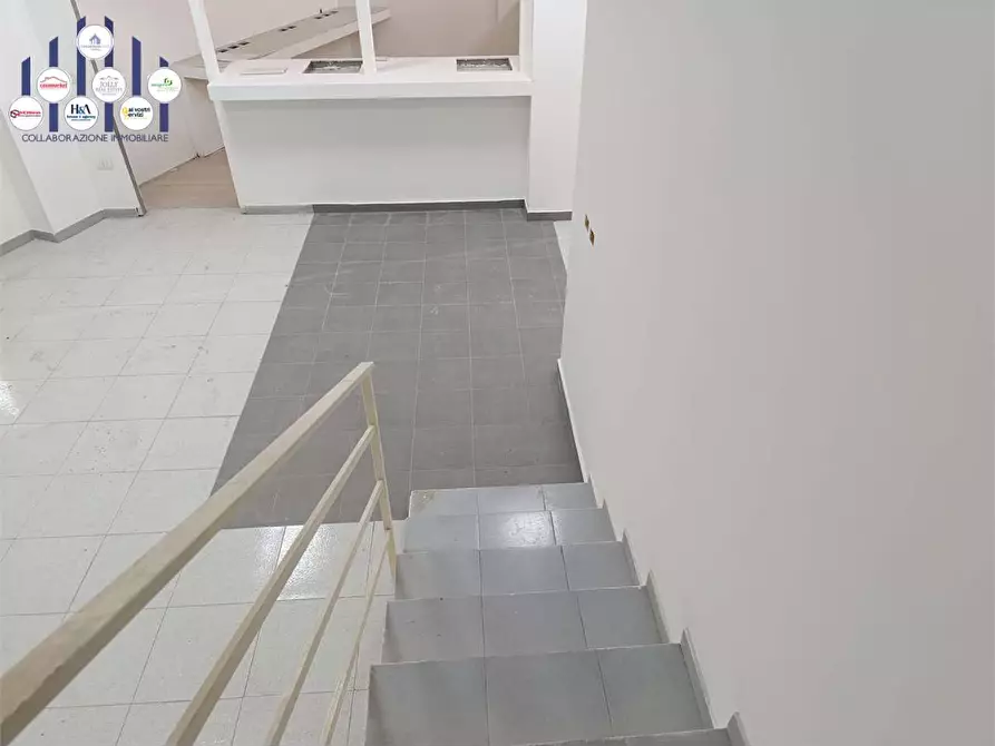 Immagine 25 di Negozio in vendita  a Siracusa
