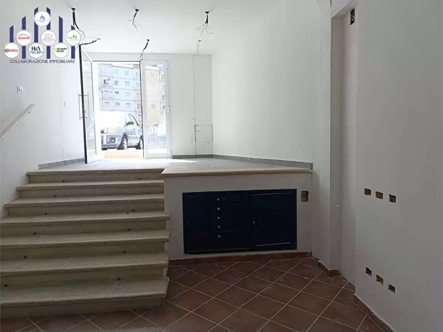 Immagine 38 di Negozio in vendita  a Siracusa