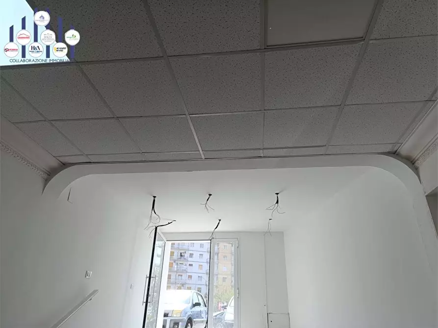 Immagine 41 di Negozio in vendita  a Siracusa