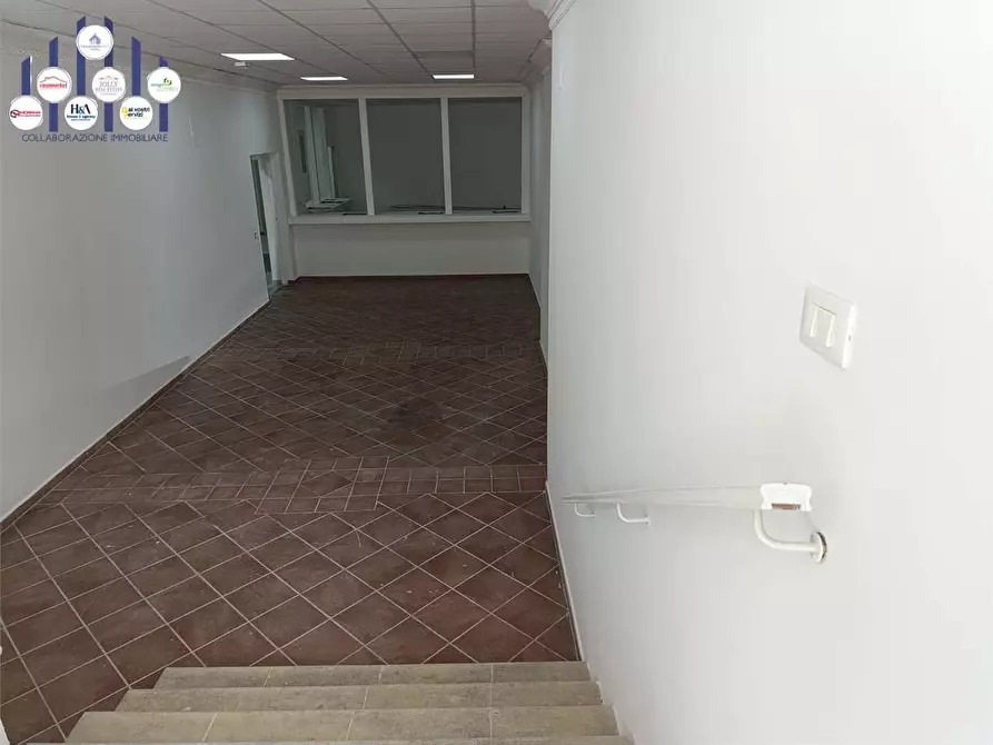 Immagine 45 di Negozio in vendita  a Siracusa