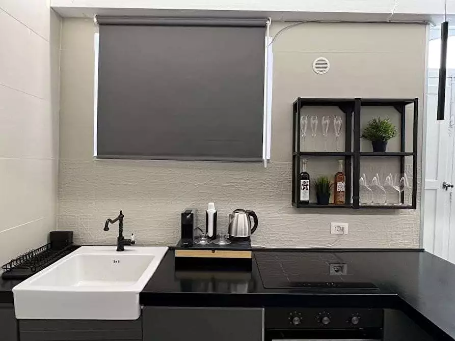 Immagine 10 di Monolocale in vendita  in Piazza del Precursore a Siracusa