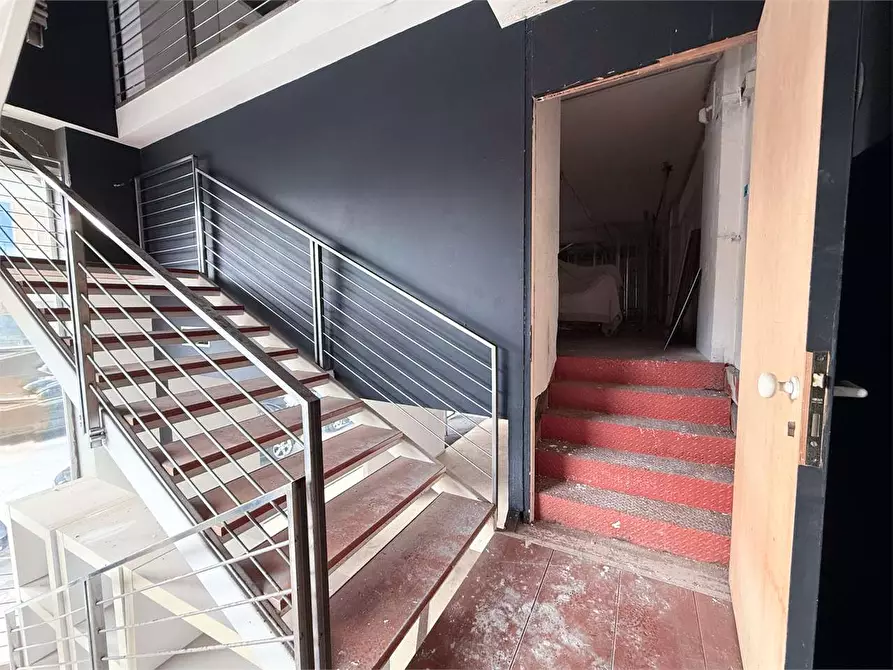 Immagine 13 di Negozio in affitto  in Via Mosco a Siracusa