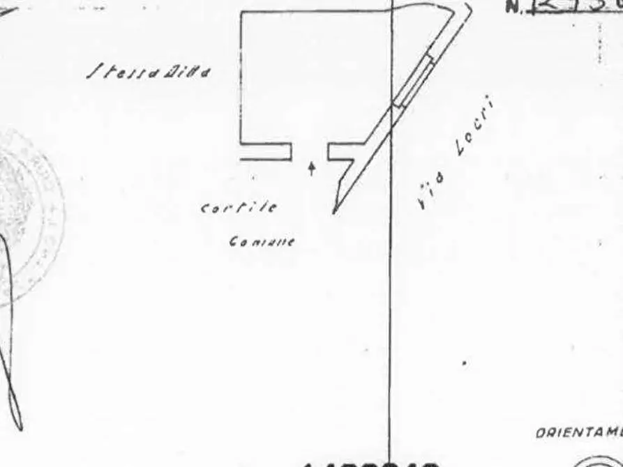 Immagine 4 di Magazzino in vendita  a Siracusa