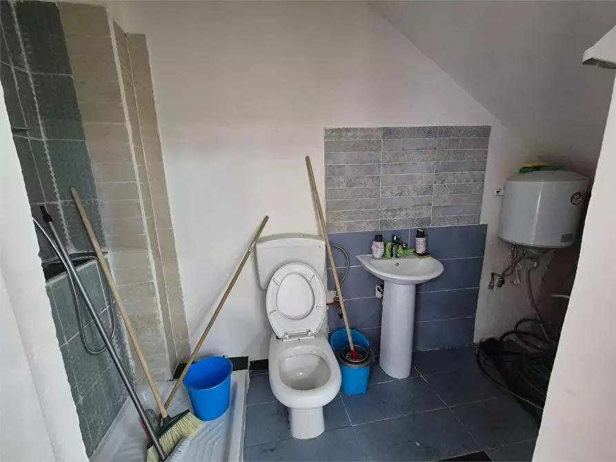 Immagine 13 di Magazzino in vendita  a Siracusa