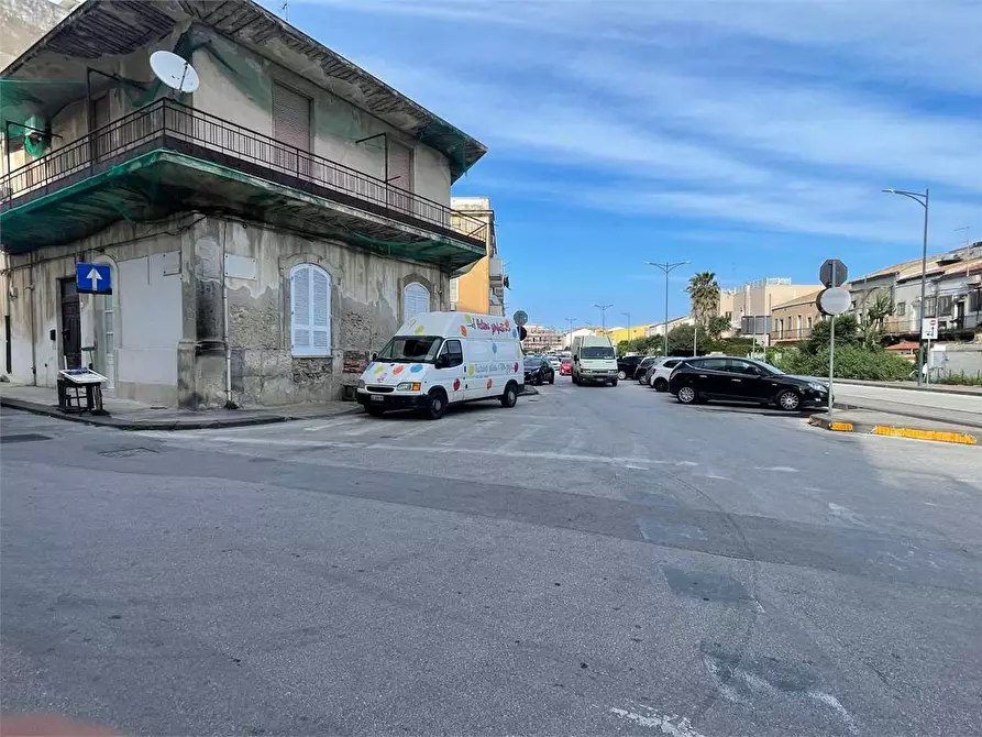 Immagine 22 di Magazzino in vendita  a Siracusa