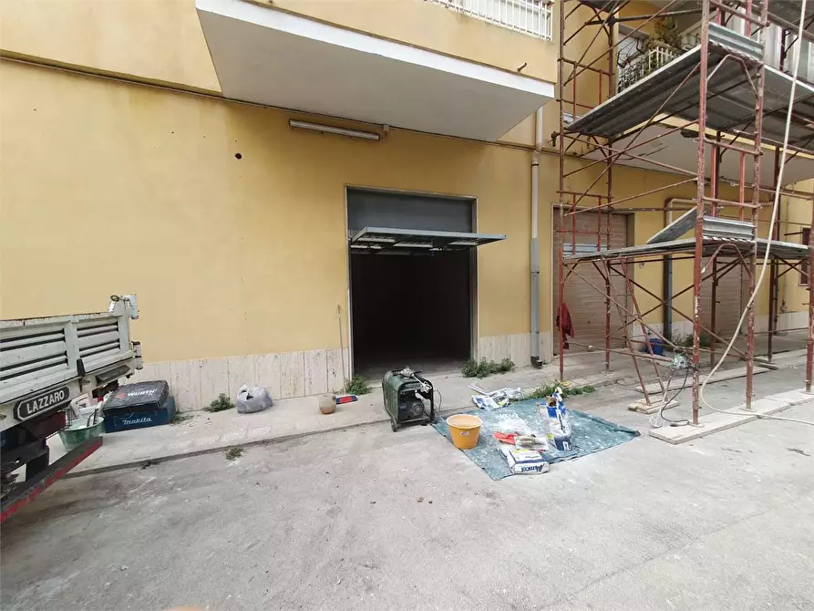Immagine 1 di Garage in vendita  in Via Carlo Forlanini a Siracusa