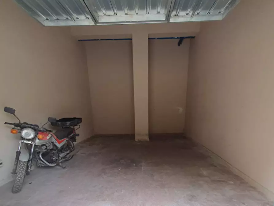 Immagine 3 di Garage in vendita  in Via Carlo Forlanini a Siracusa