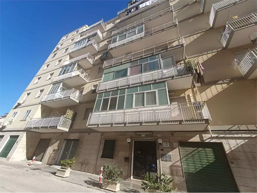 Immagine 1 di Appartamento in vendita  in Viale Teracati  a Siracusa
