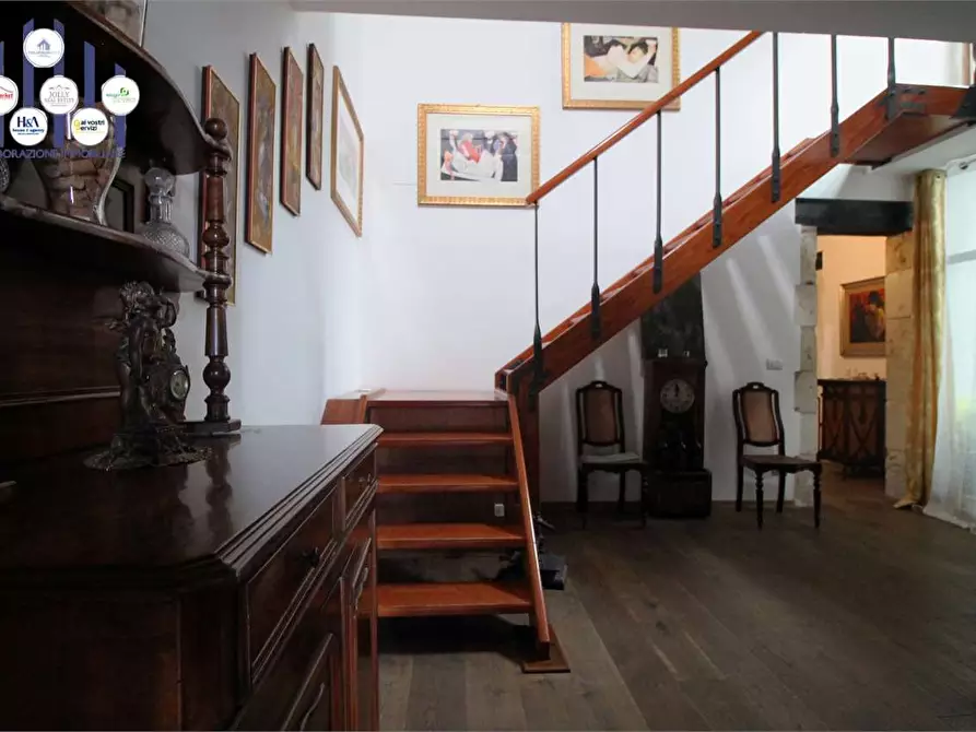 Immagine 10 di Appartamento in vendita  in Corso Umberto a Siracusa