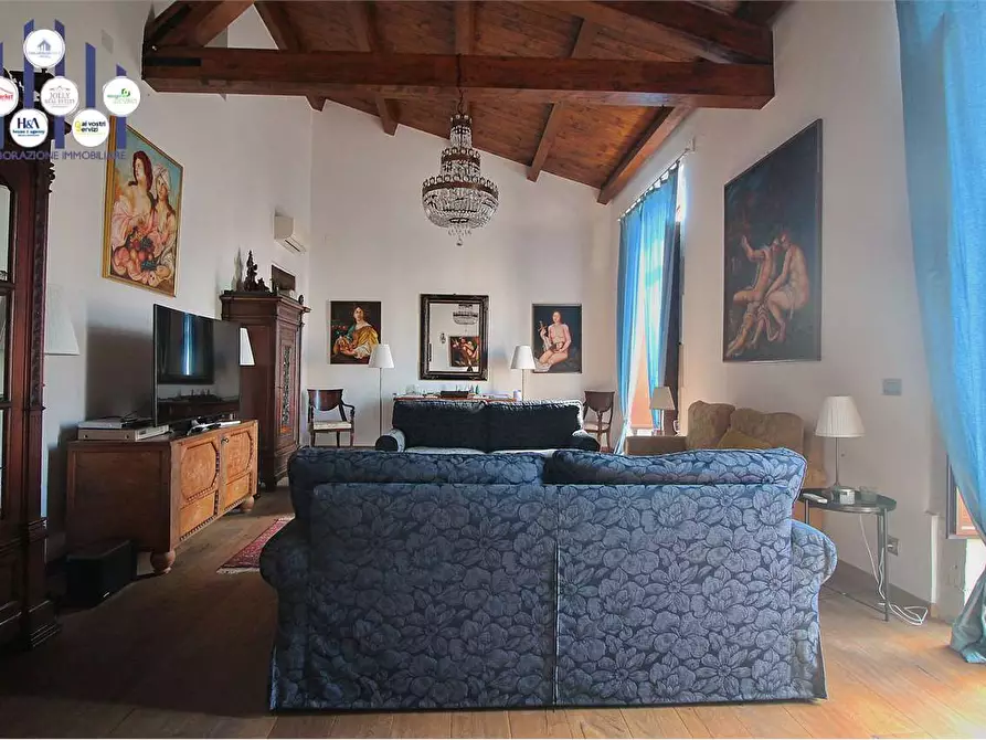 Immagine 1 di Appartamento in vendita  in Corso Umberto a Siracusa