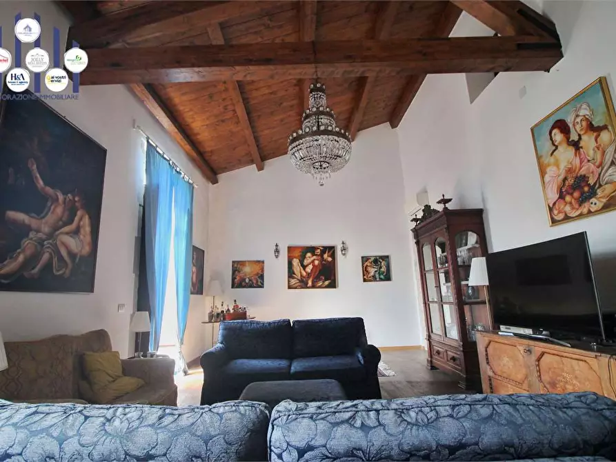 Immagine 14 di Appartamento in vendita  in Corso Umberto a Siracusa