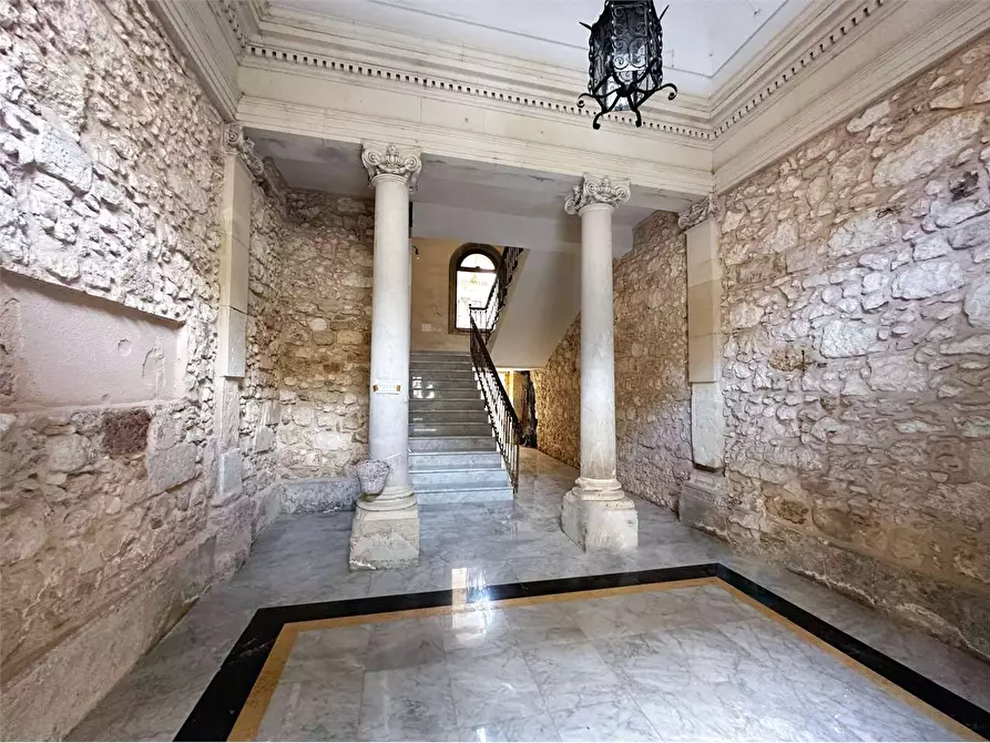 Immagine 22 di Appartamento in vendita  in Corso Umberto a Siracusa