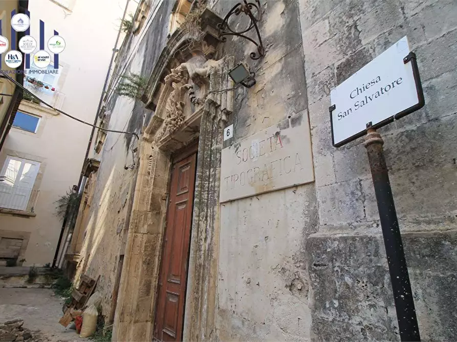Immagine 5 di Stabile in vendita  in Piazza archimede a Siracusa