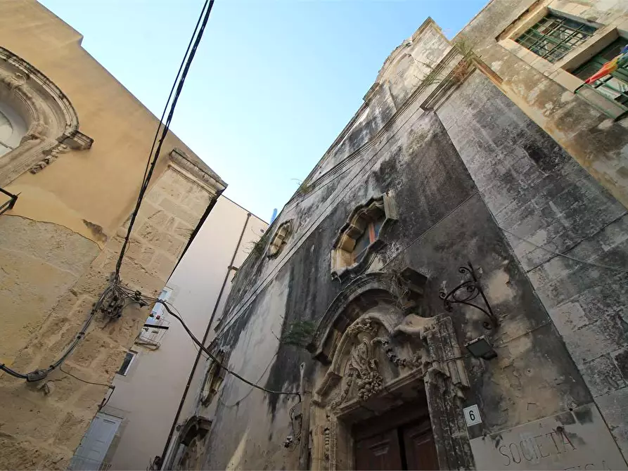 Immagine 6 di Stabile in vendita  in Piazza archimede a Siracusa