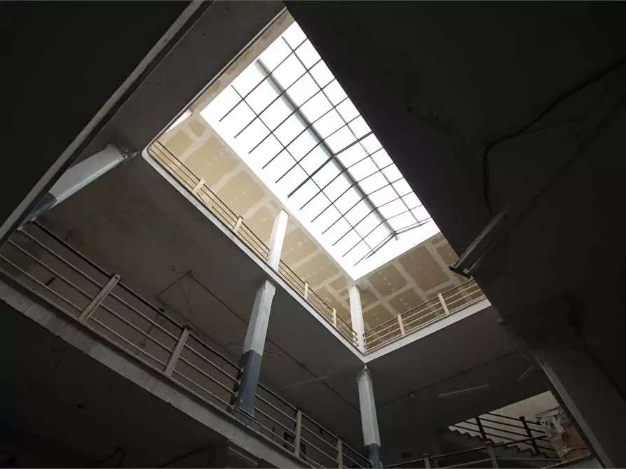 Immagine 16 di Stabile in vendita  in Piazza archimede a Siracusa