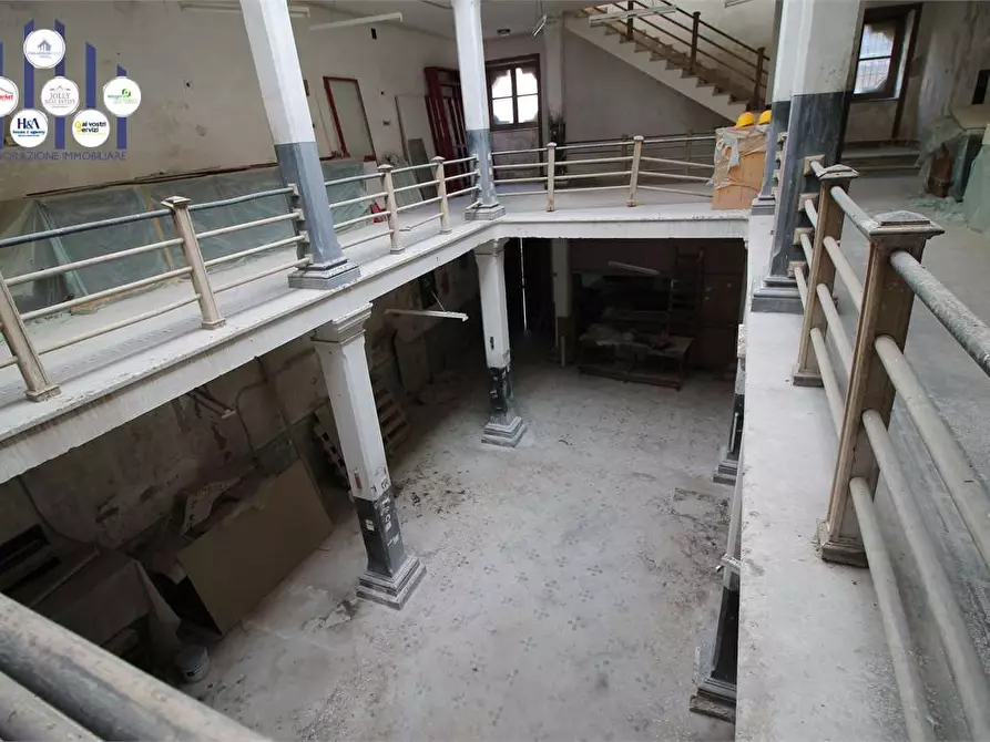 Immagine 22 di Stabile in vendita  in Piazza archimede a Siracusa