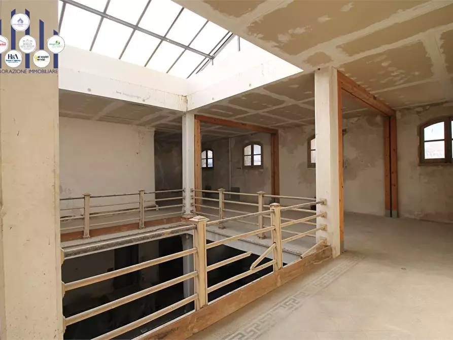 Immagine 24 di Stabile in vendita  in Piazza archimede a Siracusa