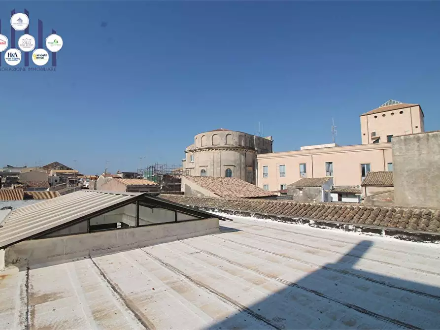 Immagine 27 di Stabile in vendita  in Piazza archimede a Siracusa