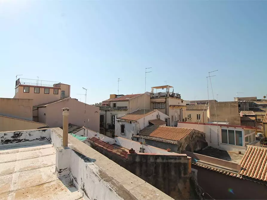 Immagine 29 di Stabile in vendita  in Piazza archimede a Siracusa