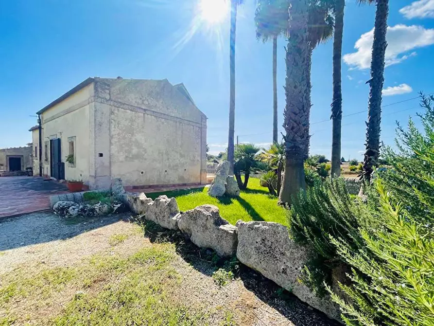 Immagine 3 di Rustico / casale in vendita  in sp 24 a Noto