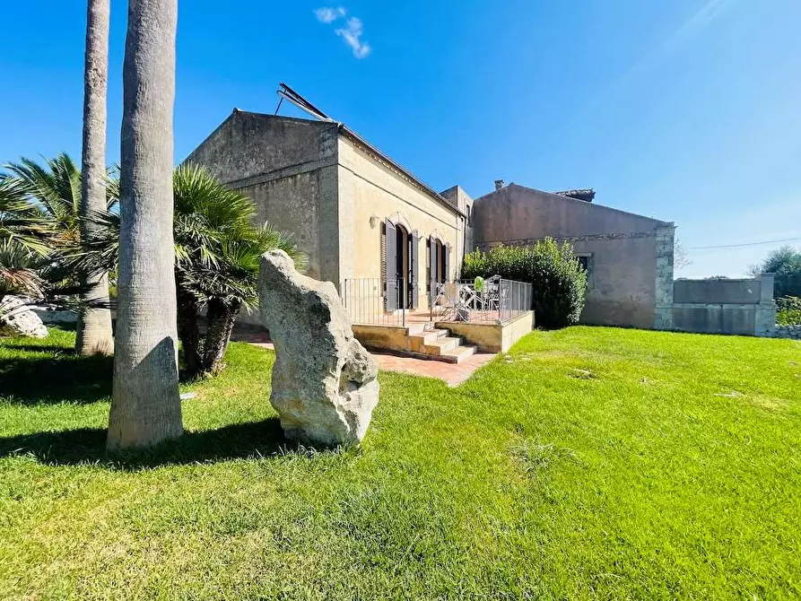 Immagine 8 di Rustico / casale in vendita  in sp 24 a Noto