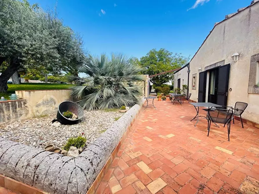 Immagine 38 di Rustico / casale in vendita  in sp 24 a Noto