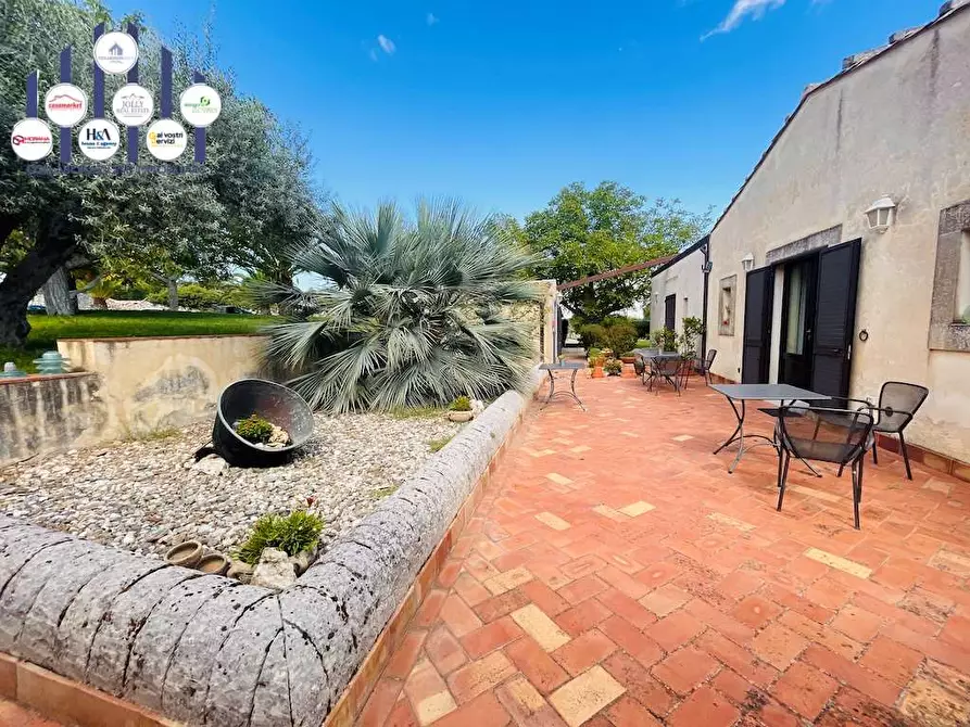 Immagine 38 di Rustico / casale in vendita  in sp 24 a Noto