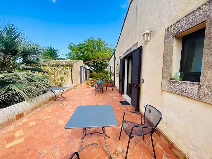 Immagine 39 di Rustico / casale in vendita  in sp 24 a Noto