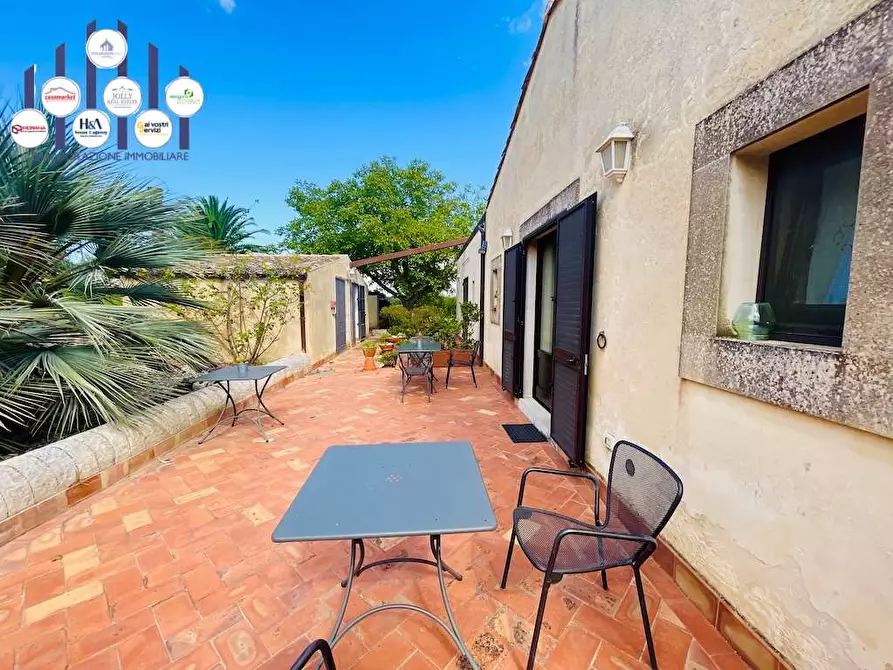 Immagine 39 di Rustico / casale in vendita  in sp 24 a Noto
