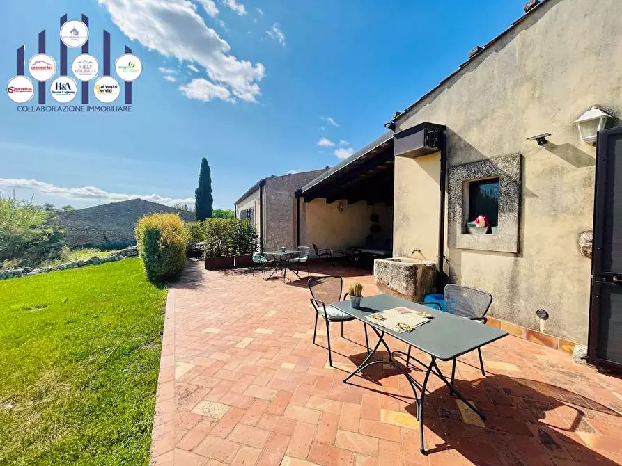 Immagine 47 di Rustico / casale in vendita  in sp 24 a Noto