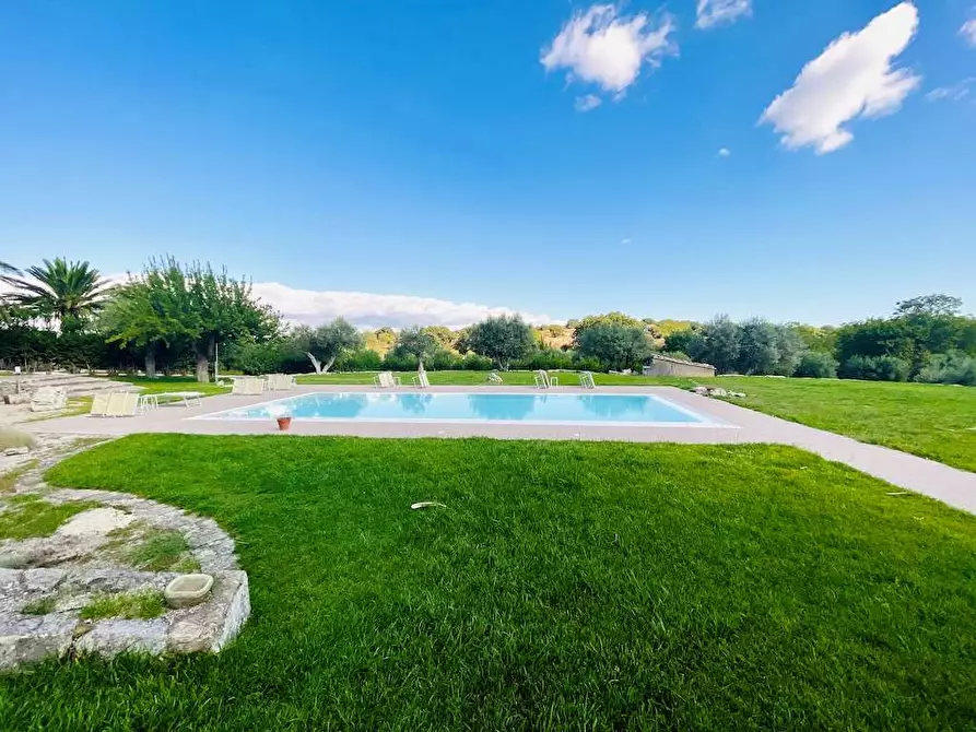 Immagine 65 di Rustico / casale in vendita  in sp 24 a Noto