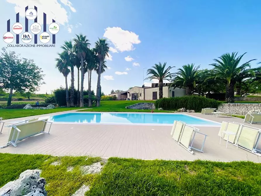 Immagine 68 di Rustico / casale in vendita  in sp 24 a Noto