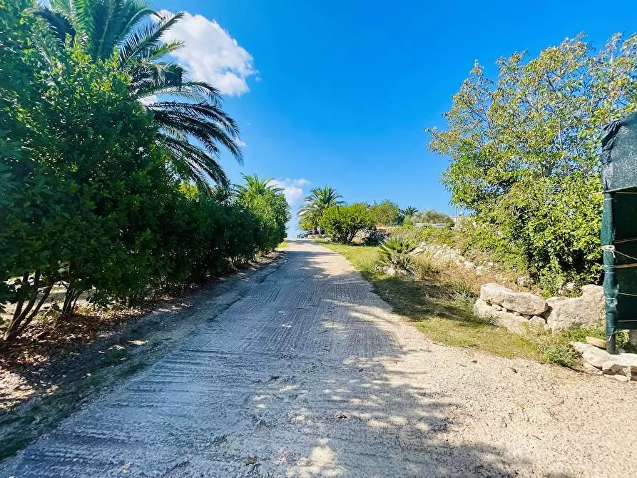 Immagine 71 di Rustico / casale in vendita  in sp 24 a Noto