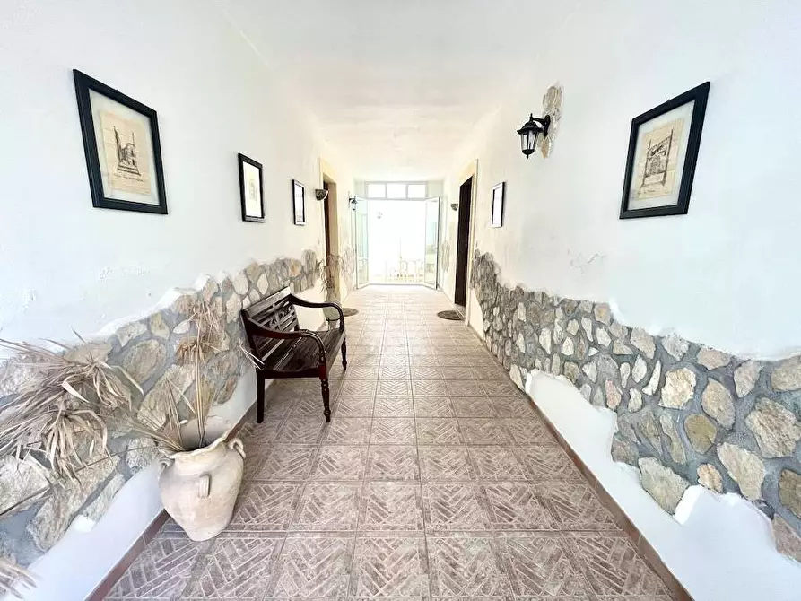 Immagine 1 di Stabile in vendita  in Via Torino a Siracusa