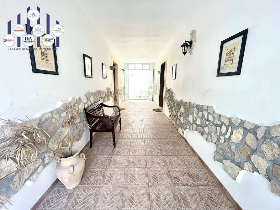 Immagine 1 di Stabile in vendita  in Via Torino a Siracusa