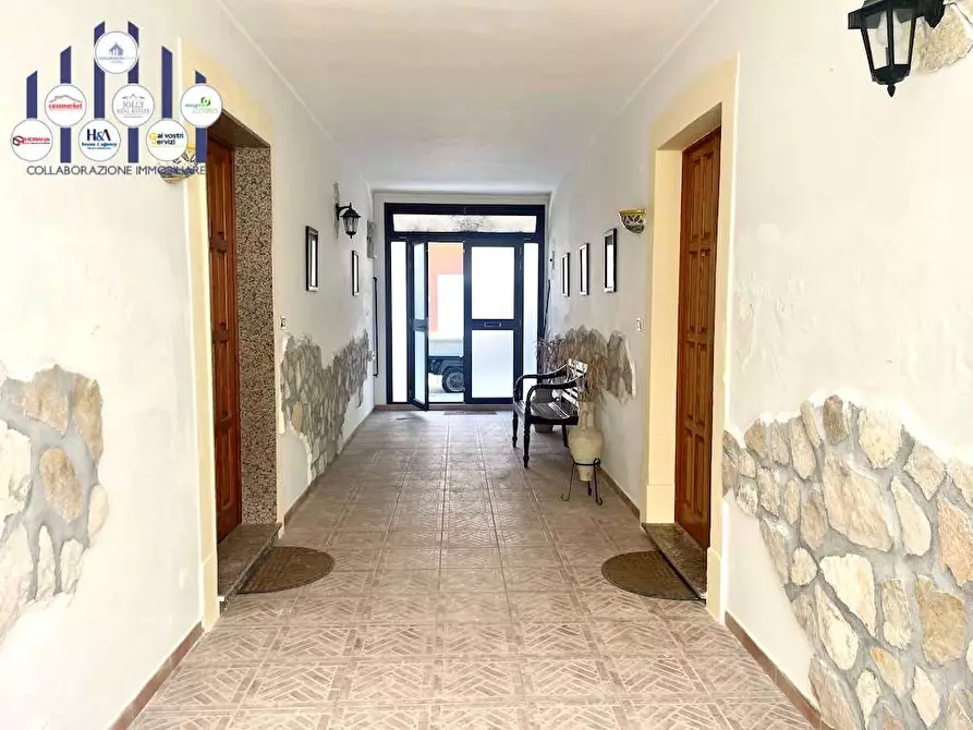 Immagine 5 di Stabile in vendita  in Via Torino a Siracusa