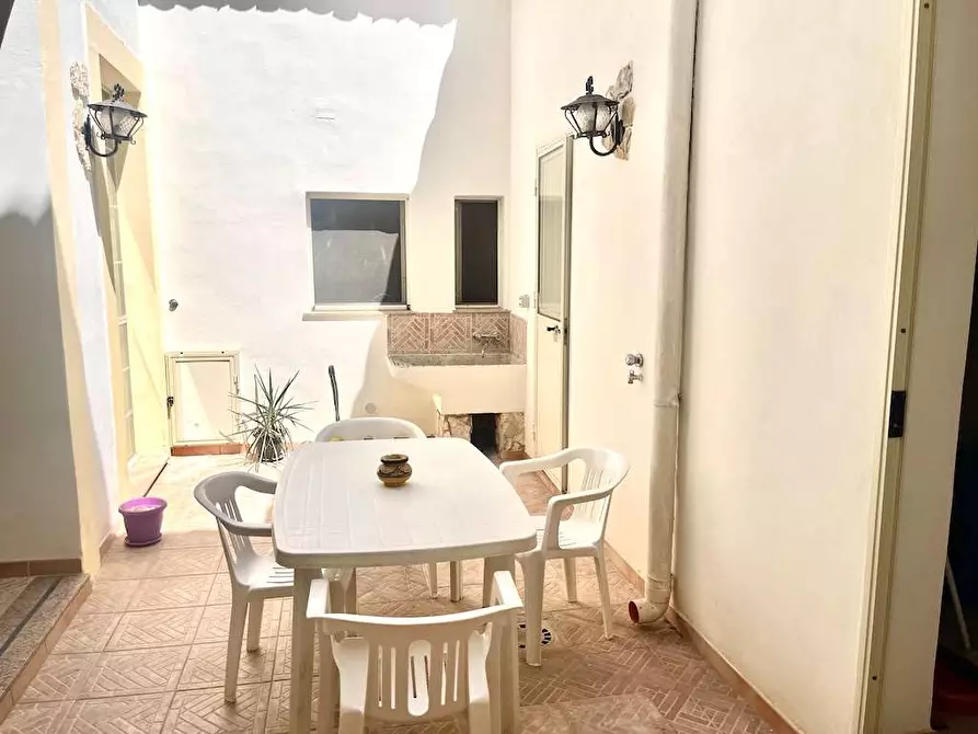 Immagine 8 di Stabile in vendita  in Via Torino a Siracusa