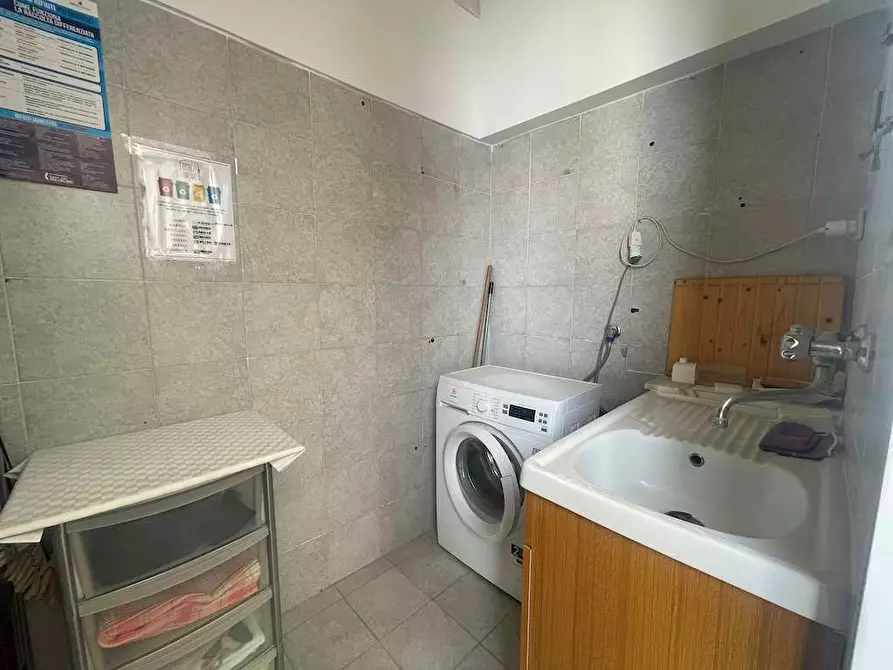 Immagine 9 di Stabile in vendita  in Via Torino a Siracusa