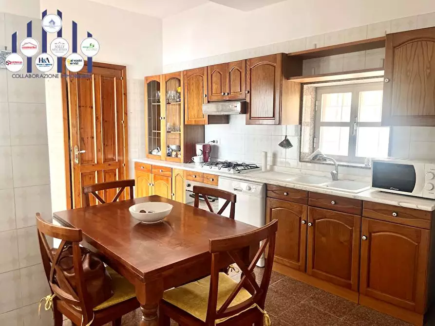 Immagine 13 di Stabile in vendita  in Via Torino a Siracusa