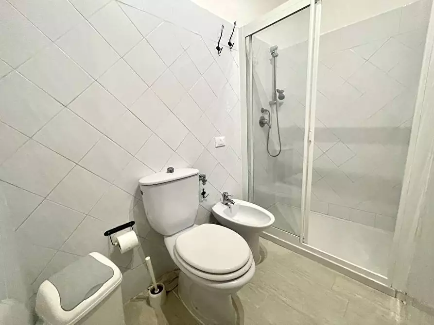 Immagine 16 di Stabile in vendita  in Via Torino a Siracusa