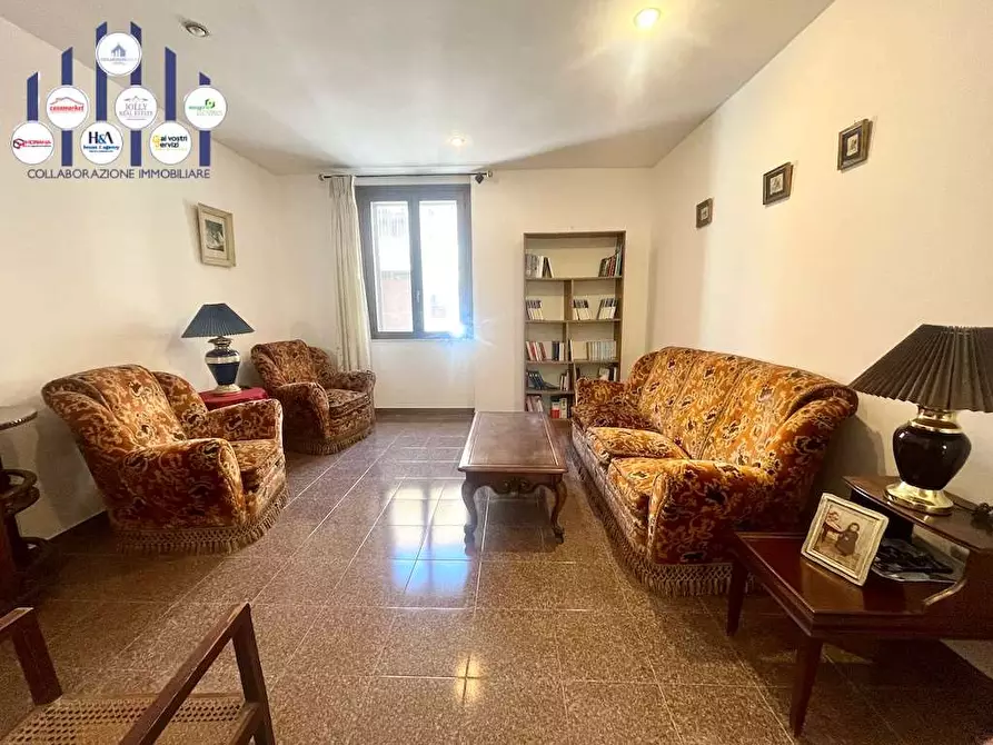 Immagine 17 di Stabile in vendita  in Via Torino a Siracusa