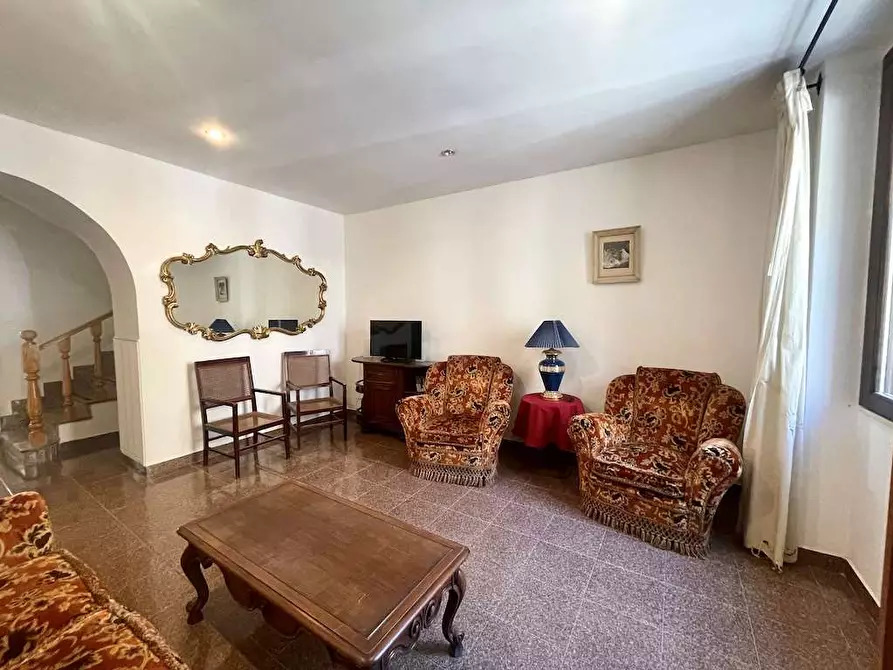 Immagine 19 di Stabile in vendita  in Via Torino a Siracusa