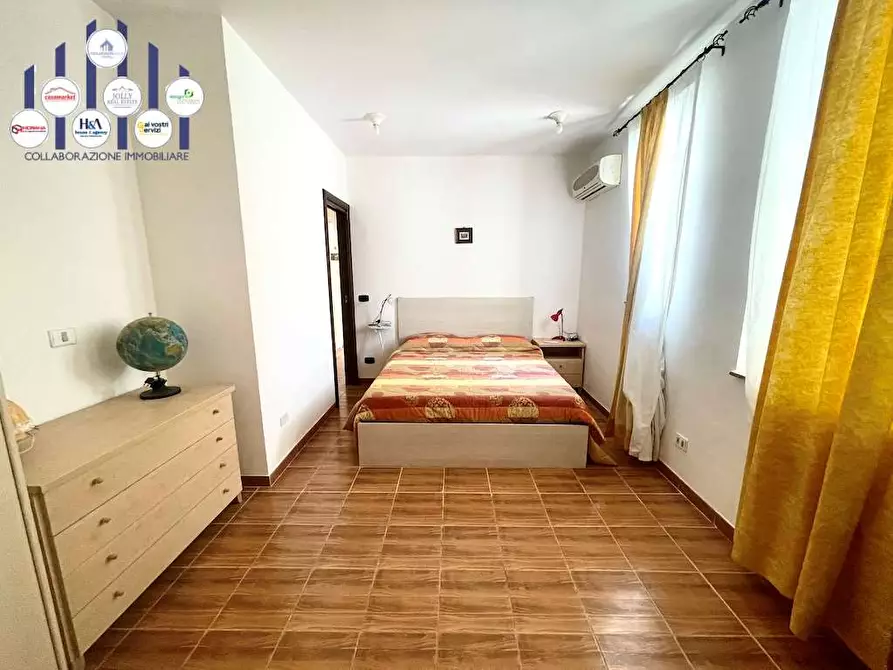 Immagine 32 di Stabile in vendita  in Via Torino a Siracusa