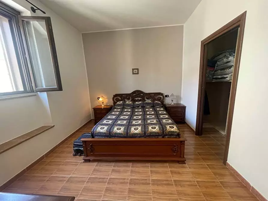 Immagine 37 di Stabile in vendita  in Via Torino a Siracusa