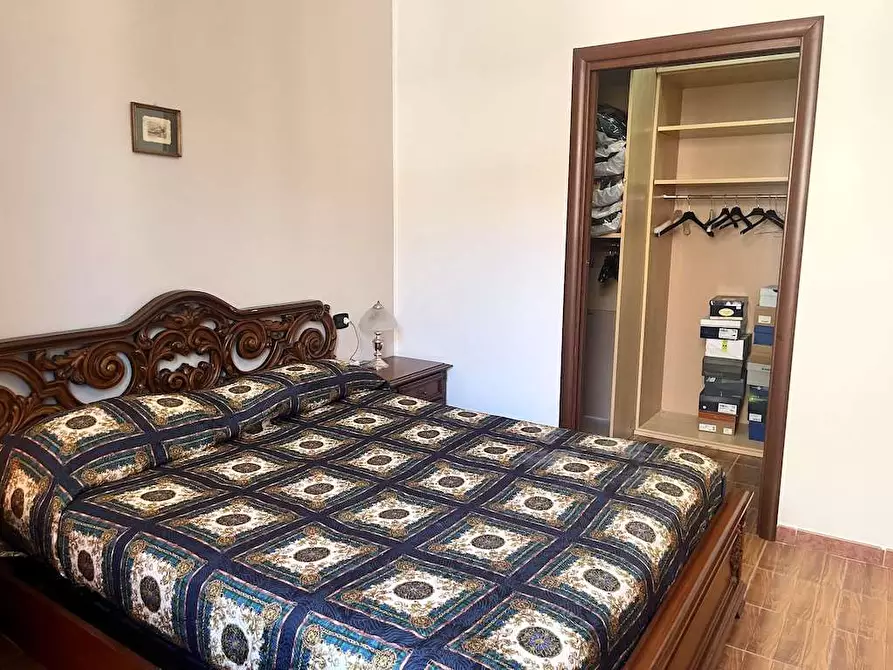 Immagine 39 di Stabile in vendita  in Via Torino a Siracusa