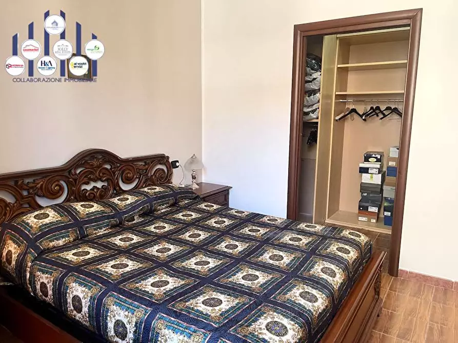 Immagine 39 di Stabile in vendita  in Via Torino a Siracusa