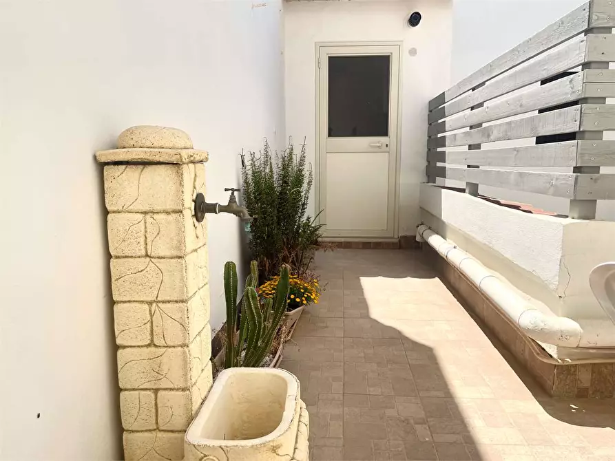 Immagine 46 di Stabile in vendita  in Via Torino a Siracusa