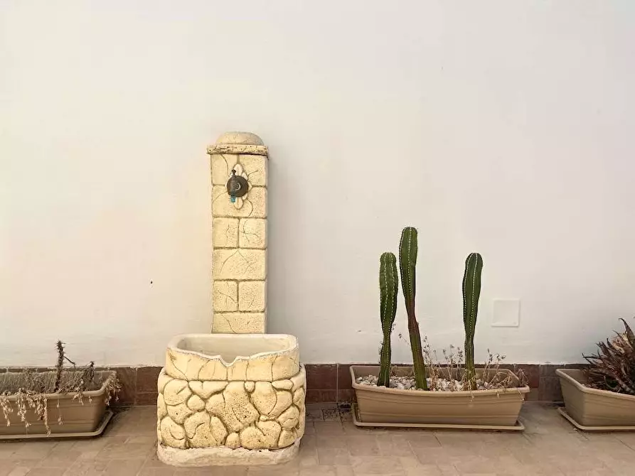 Immagine 48 di Stabile in vendita  in Via Torino a Siracusa